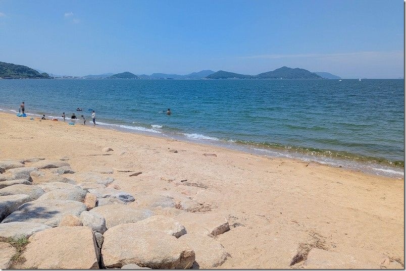 生の松原の砂浜