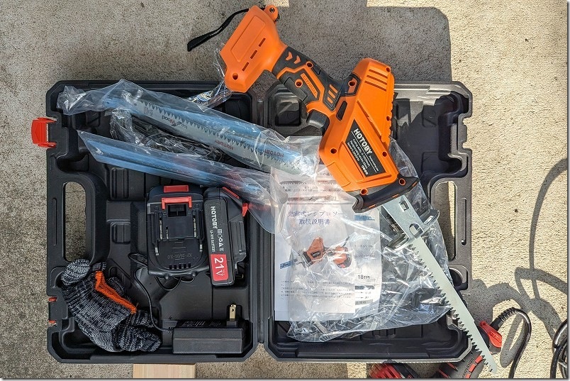 犬用ブランコ切断の工具、充電式の電動ノコギリ 犬用ブランコ切断の工具、充電式の電動ノコギリ