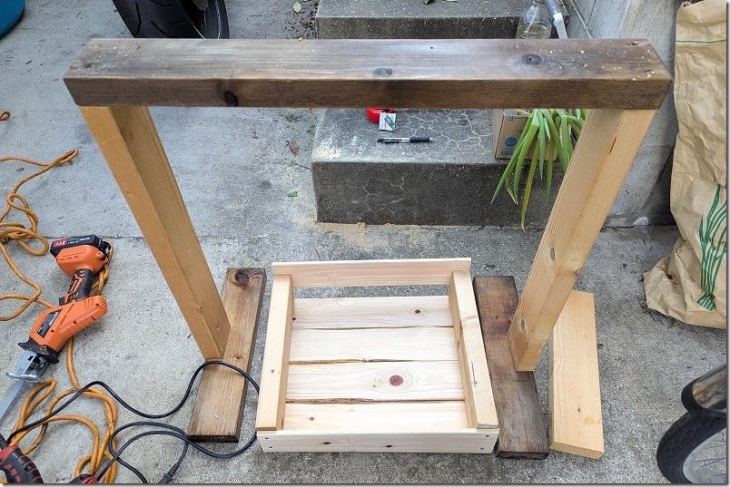 犬用ブランコの土台部分の作成完了(チワワ用) 犬用ブランコの土台部分の作成完了(チワワ用)