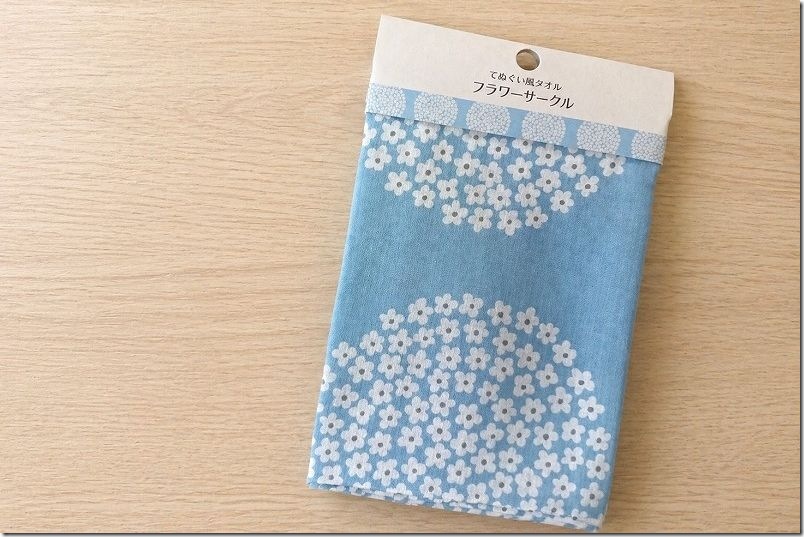 セリアの「てぬぐい風タオル フラワーサークル」で、犬用のベット（ハンモック風）を作り直し