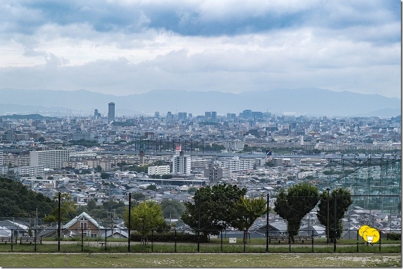 生松台中央公園 上段側の展望スポットからの景観｜福岡市街（天神方面）