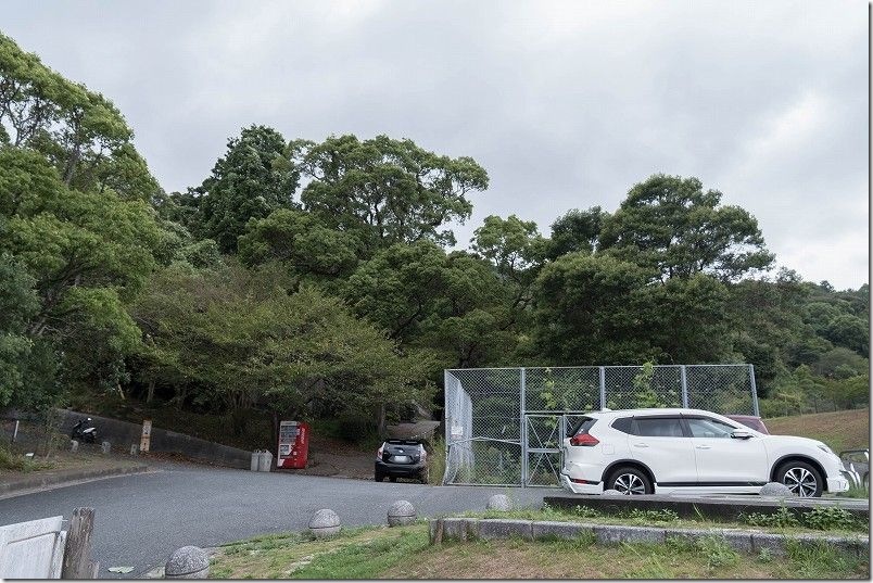 生松台中央公園の駐車スペース（３台くらい）