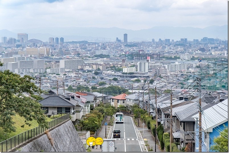 福岡市西区・生松台中央公園からの景観｜眼下に福岡市街・バス通り・福岡ドームや天神方面