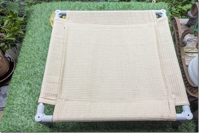 【100均DIY】犬用ハンモックベッドの作り方｜セリアのフリークロス ワッフルで簡単自作